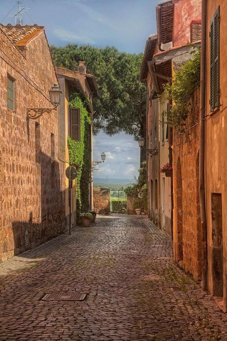 Locanda Di Mirandolina Tuscania Exterior photo